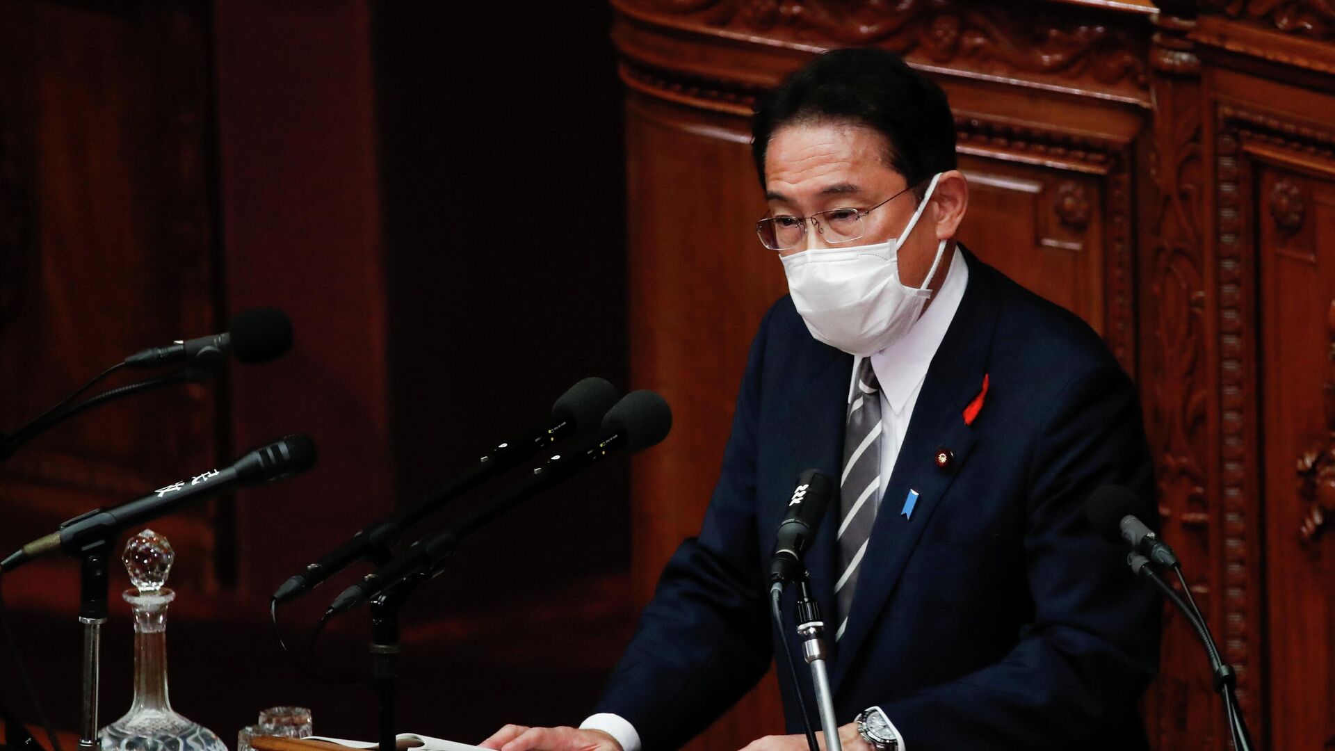 Премьер-министр Японии Фумио Кисида во время выступления в парламенте в Токио, Япония. 8 октября 2021  - РИА Новости, 1920, 13.10.2021