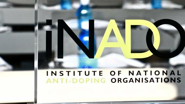 Логотип института Национальных антидопинговых агентств (iNADO)