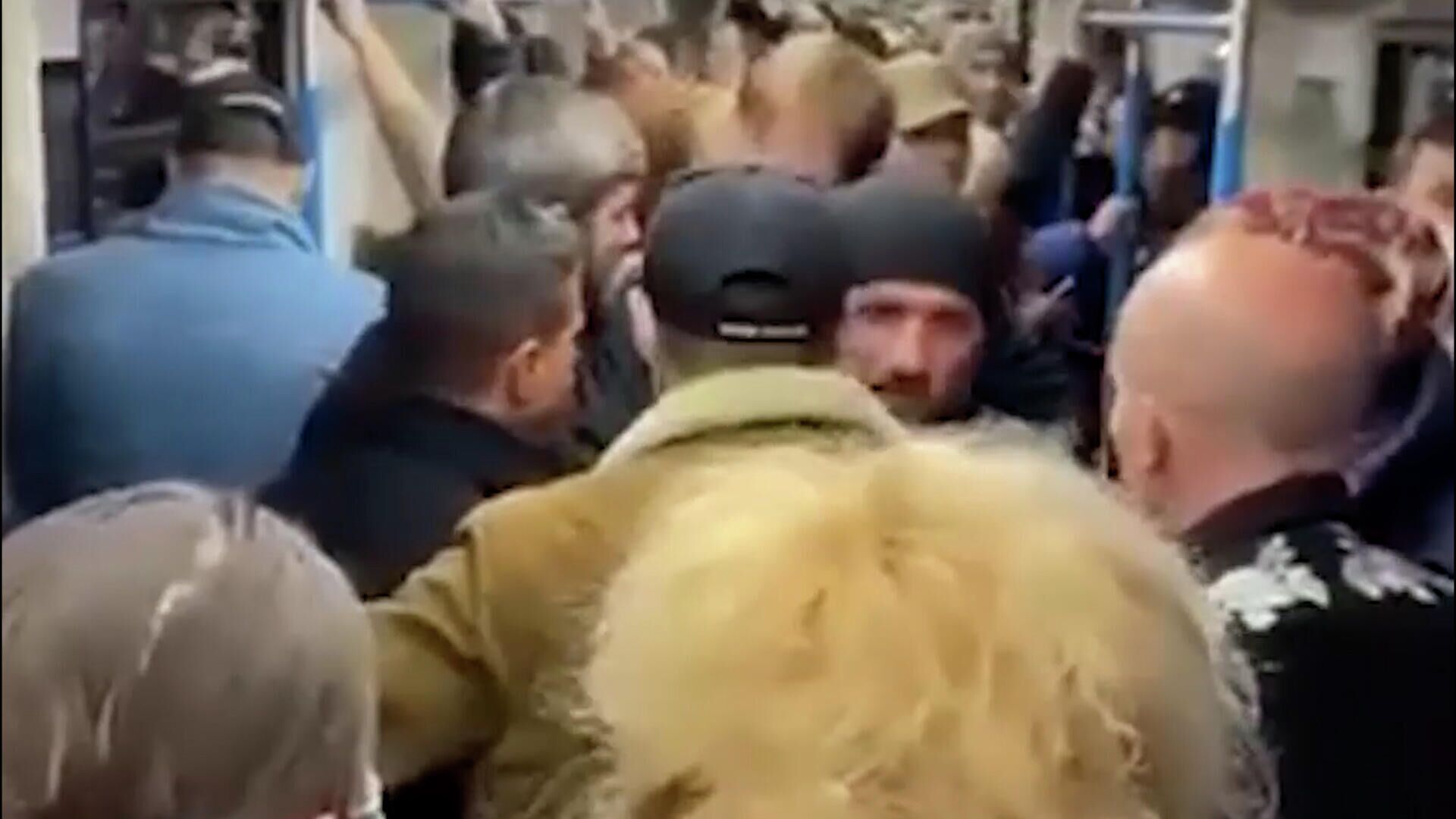 Драка в метро в Москве кавказцы