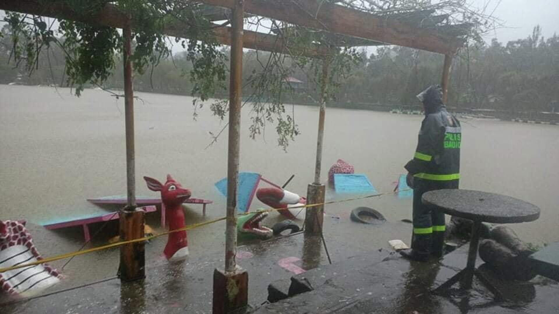 Последствия тропического тайфуна Maring (Kompasu) на Филиппинах0