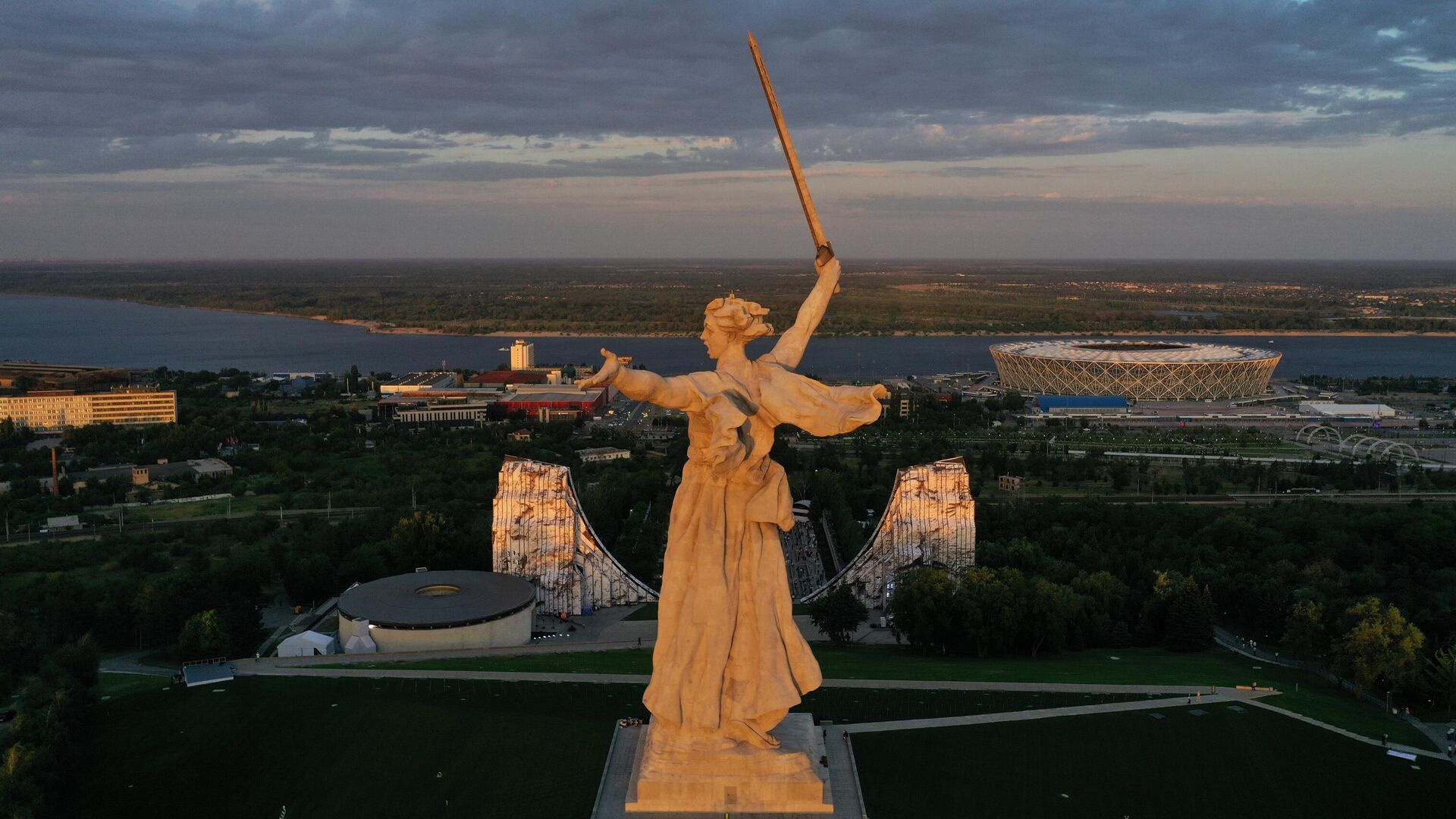 Монумент Родина-мать зовет!  - РИА Новости, 1920, 02.02.2024