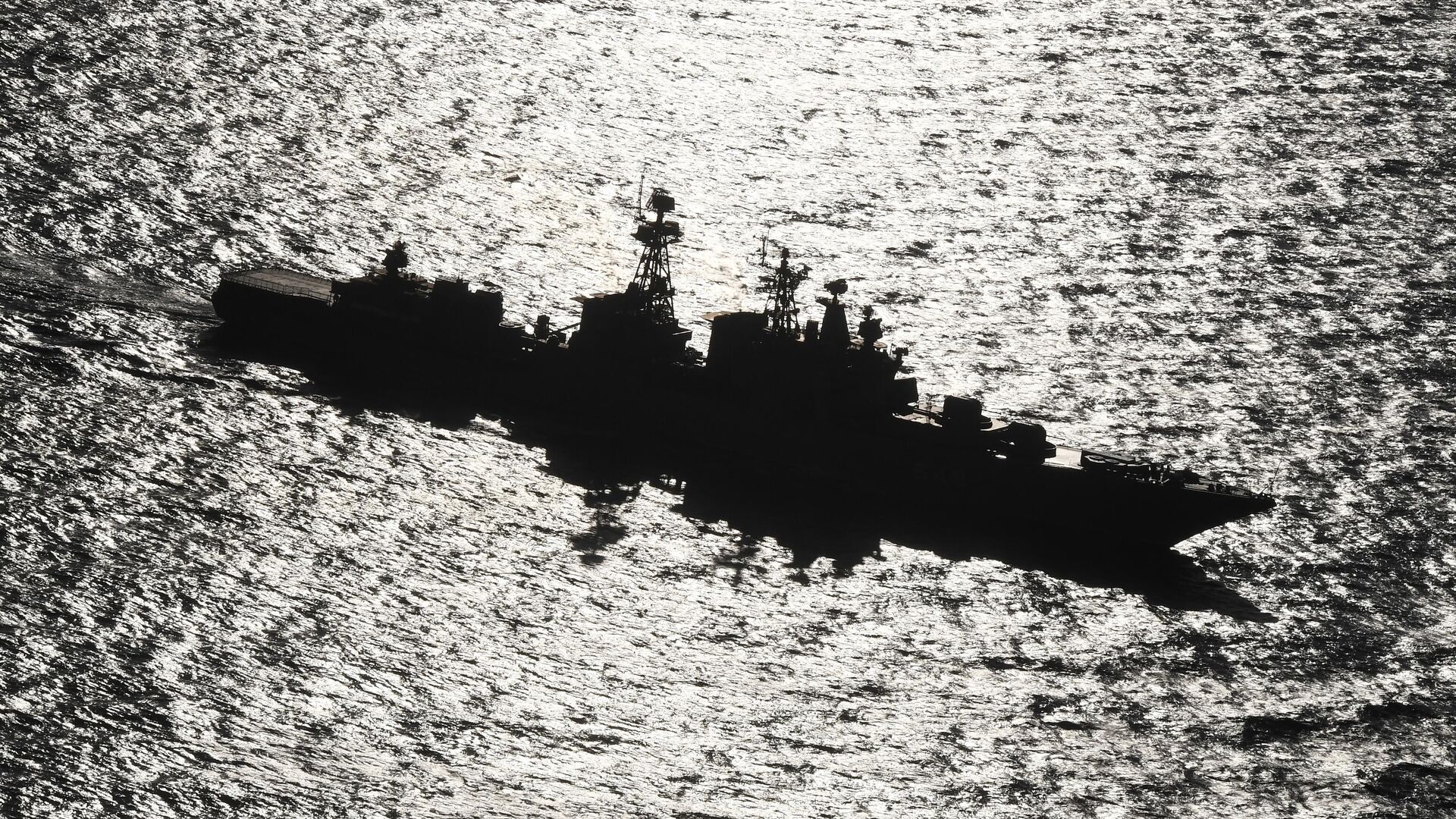Большой противолодочный корабль Адмирал Пантелеев ВМФ РФ во время маневрирования на учениях Морское взаимодействие-2021 - РИА Новости, 1920, 21.10.2021
