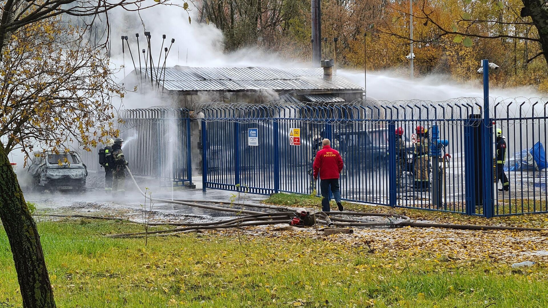 Ликвидация открытого горения на газовой подстанции на улице Грина в Москве - РИА Новости, 1920, 15.10.2021