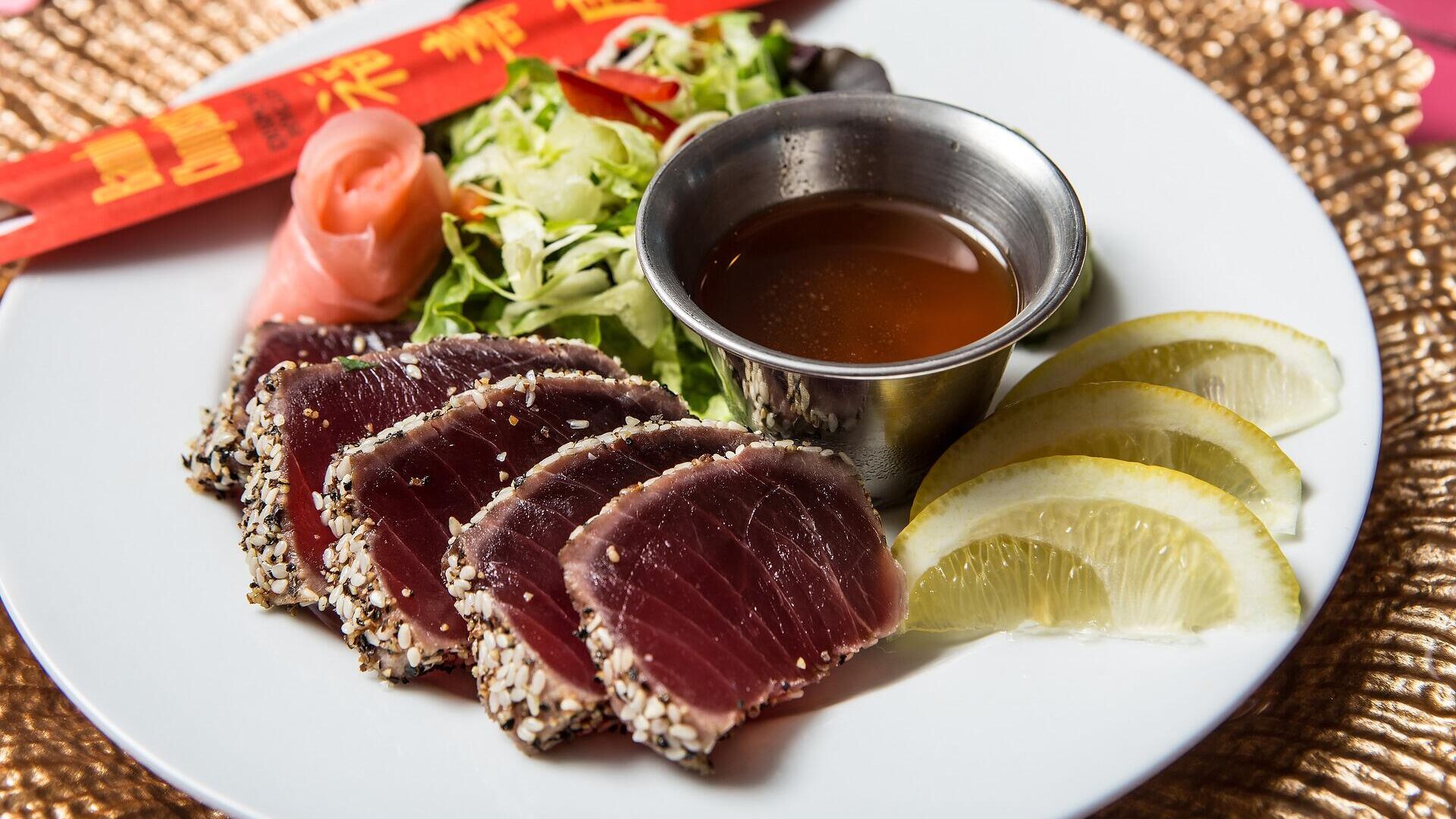 Салат с тунцом — рецепт с фото пошагово