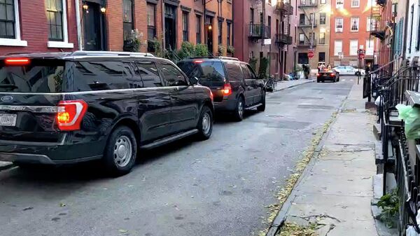ФБР уезжает с Гэй-стрит в Нью-Йорке после обысков в доме семьи Дерипаски