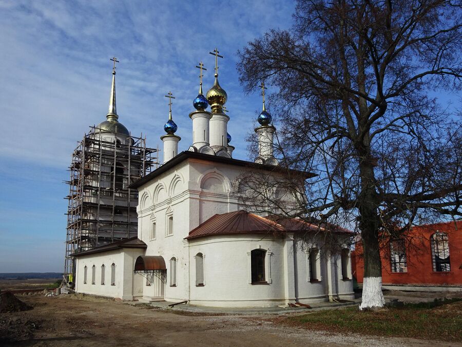 Добрый монастырь, Покровская церковь