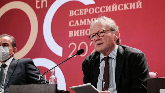 Борис Титов