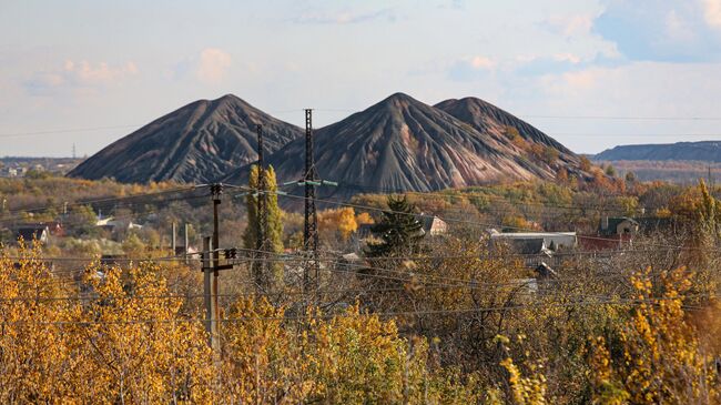Насыпи из пустой или отработанной породы в Буденовском районе Донецка