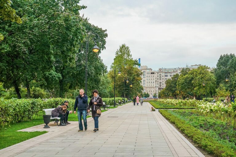 Репинский сквер в Москве