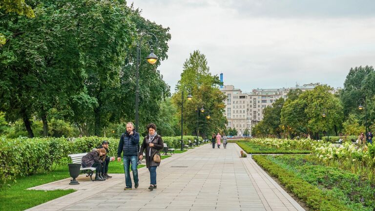 Репинский сквер в Москве