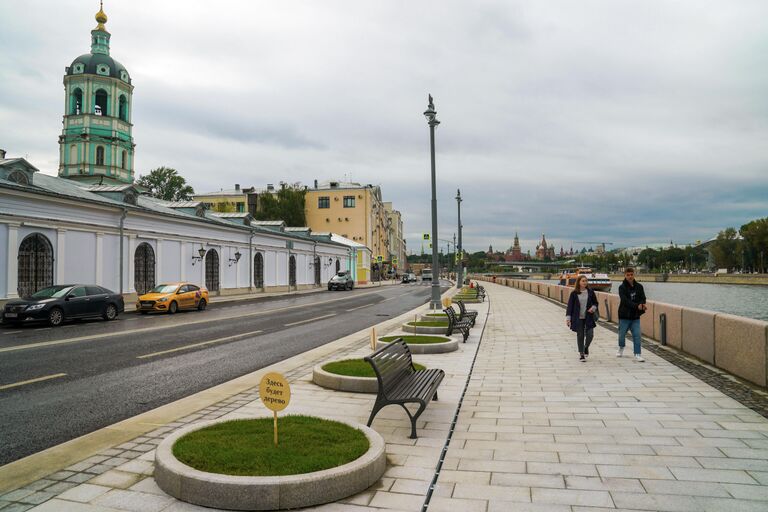 Раушская набережная в Москве