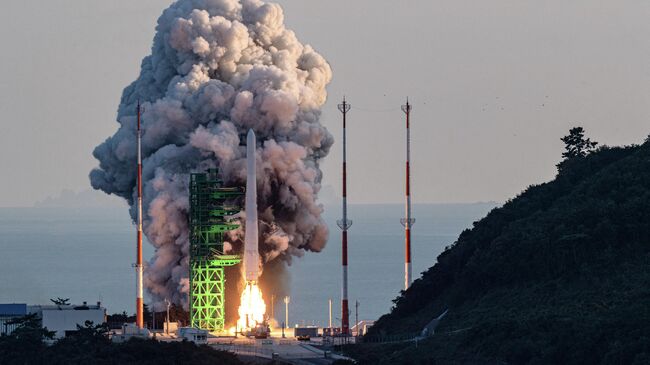 Запуск ракеты-носителя Нури (KSLV-II) в Южной Корее