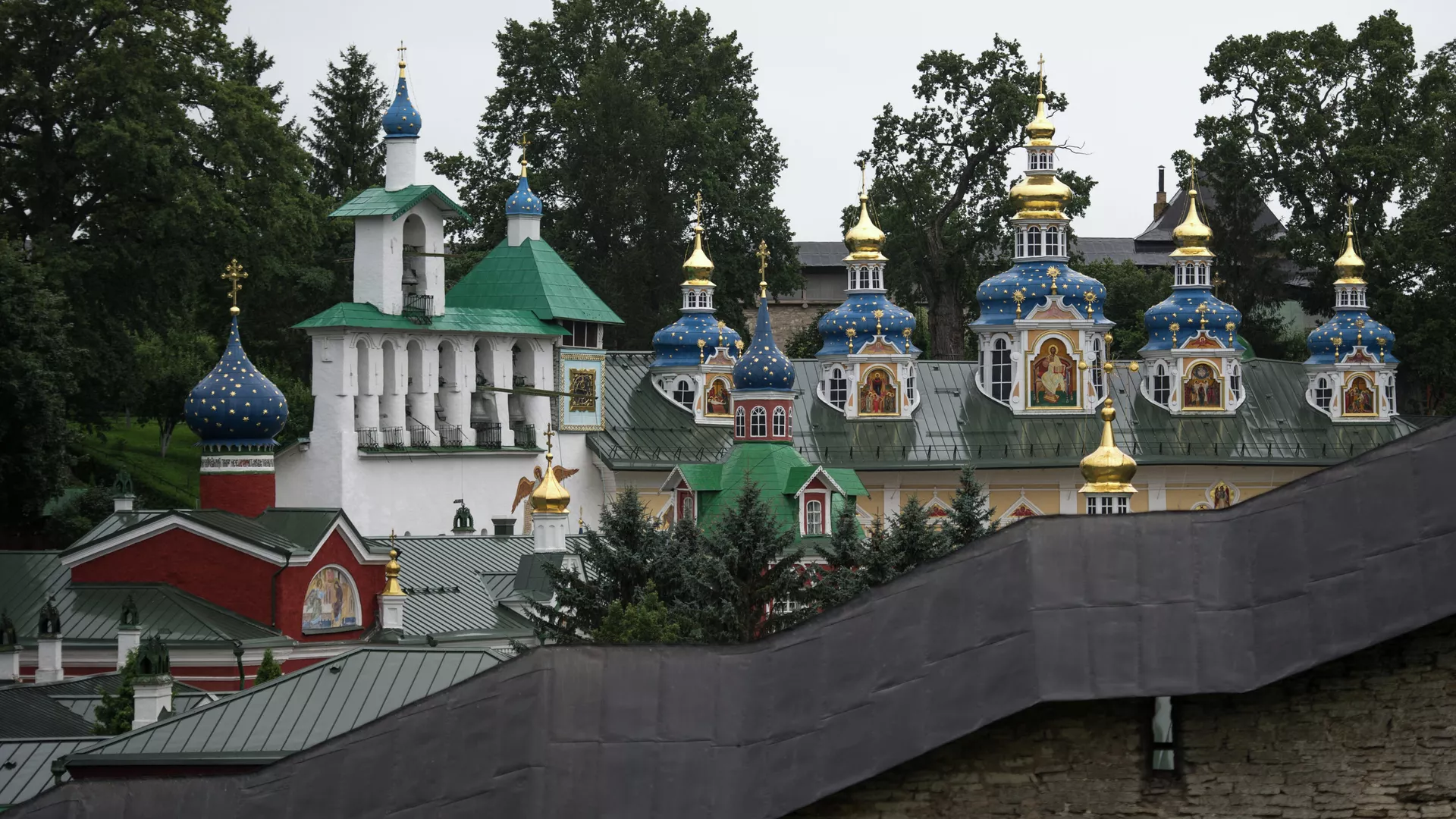 Свято-Успенский Псково-Печерский монастырь в Псковской области - РИА Новости, 1920, 11.06.2025