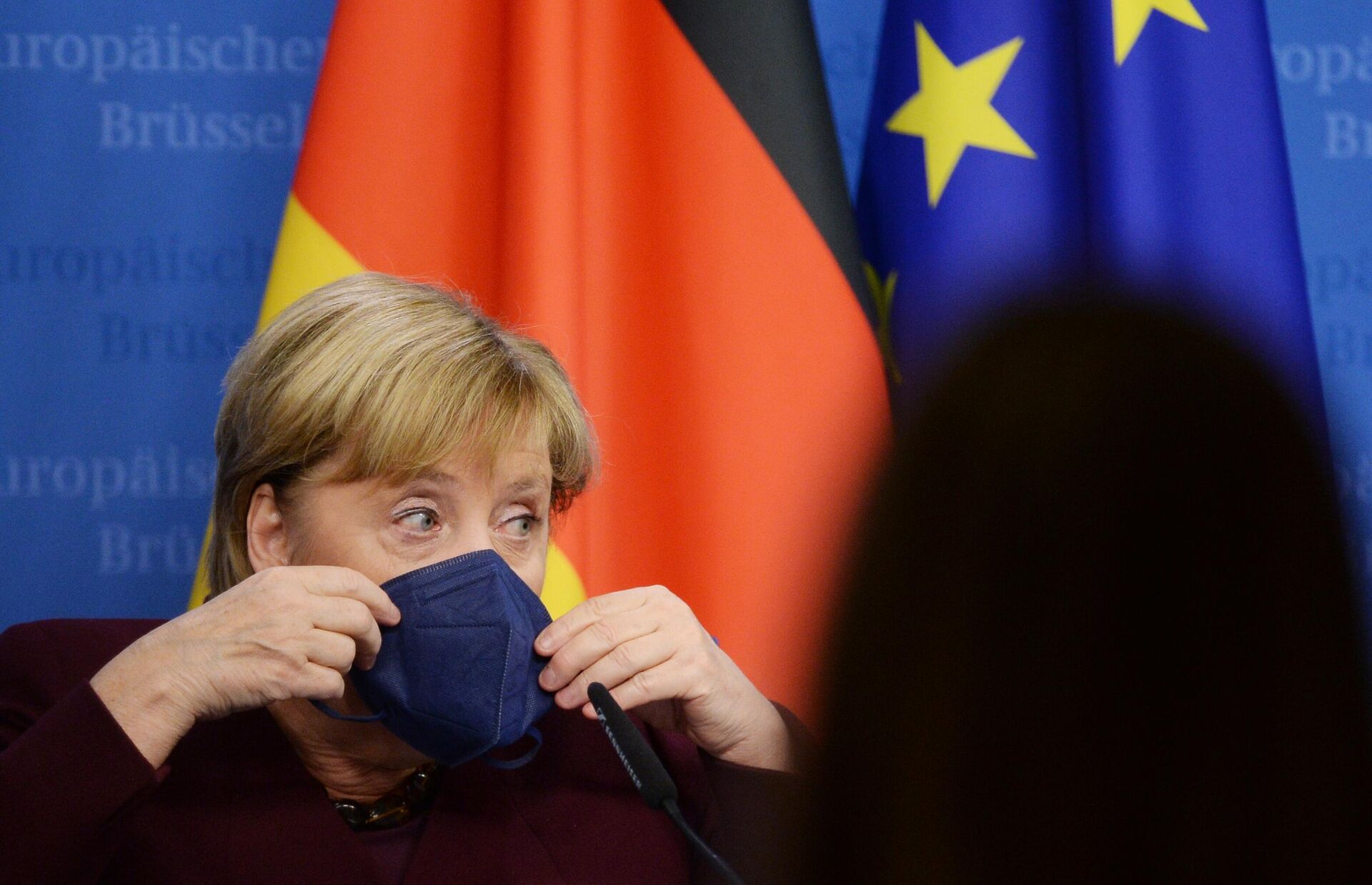 Федеральный канцлер Германии Ангела Меркель на саммите ЕС в Брюсселе - РИА Новости, 1920, 26.11.2021