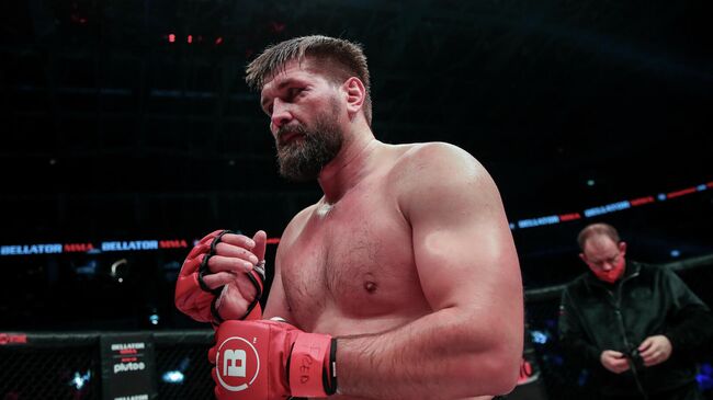 Экс-чемпион Bellator Виталий Минаков