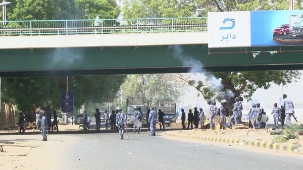 Военный протест в Судане: заблокированы дороги в столице