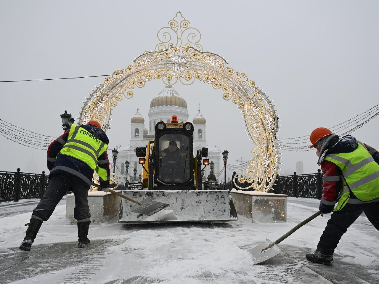 Уход в минус: как коммунальщики города 