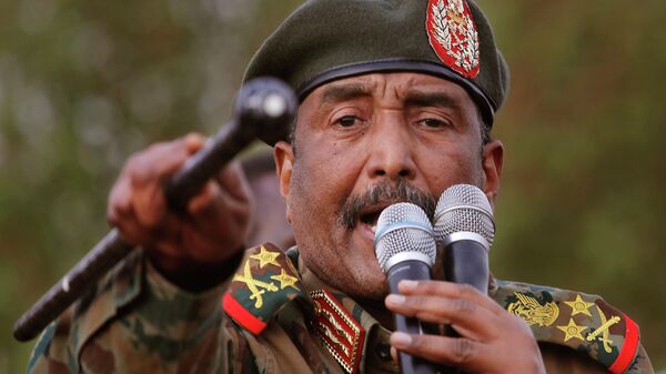 Глава переходного военного совета Судана Абдель Фаттах аль-Бурхан