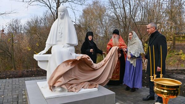 Торжественное открытие памятника великой княгине Елизавете Федоровне Романовой в Калуге 