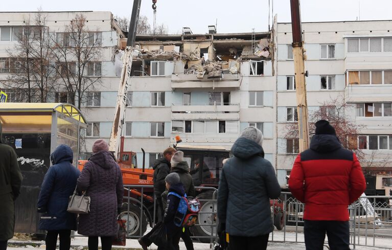 Поврежденный из-за взрыва жилой дом в Набережных Челнах