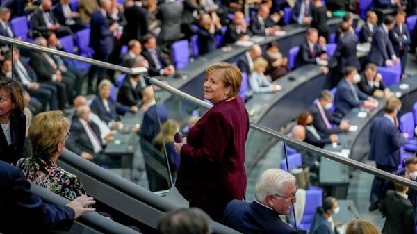 Ангела Меркель на заседании бундестага