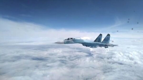 Полет российских бомбардировщиков Ту-22М3 над нейтральными водами Черного моря
