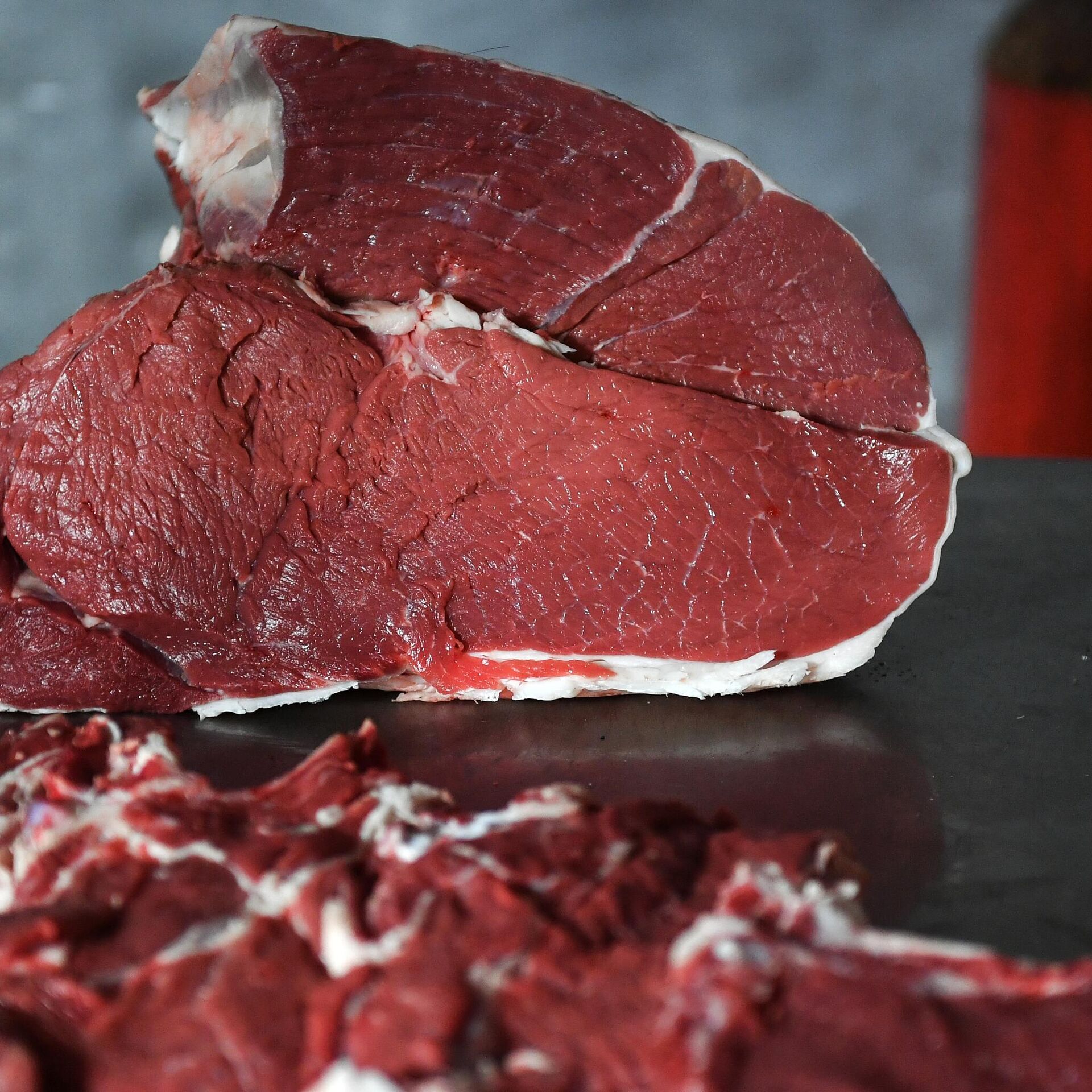 Красное мясо животных. Минусы красного мяса. Импорт говядины.