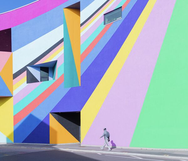 Работа фотографа Karen Brickley Walk Diagonal, занявшая первое место в категории Urban Life в фотоконкурсе UK Landscape Photographer of the Year 2021 Работа фотографа Karen Brickley Walk Diagonal, занявшая первое место в категории Urban Life в фотоконкурсе UK Landscape Photographer of the Year 2021