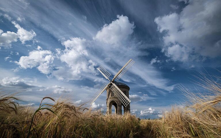 Работа фотографа Philip George Chesterton Windmill, занявшая первое место в категории Classic View в фотоконкурсе UK Landscape Photographer of the Year 2021