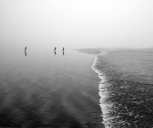 Работа фотографа Arthur Homewood Christmas Eve at Saunton, занявшая первое место в категории Black and White Youth в фотоконкурсе UK Landscape Photographer of the Year 2021 Работа фотографа Arthur Homewood Christmas Eve at Saunton, занявшая первое место в категории Black and White Youth в фотоконкурсе UK Landscape Photographer of the Year 2021