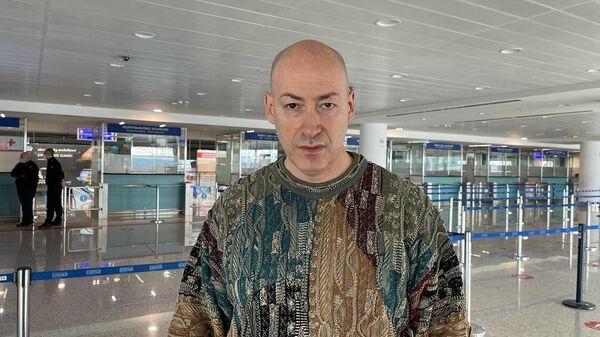 Дмитрий Гордон в аэропорту Тбилиси