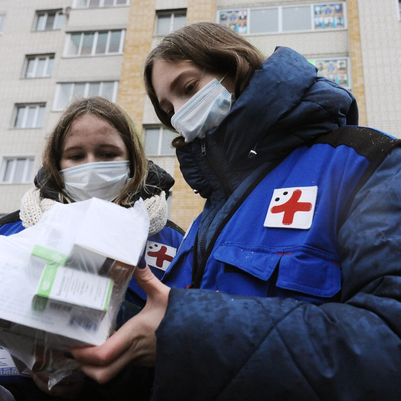 Собянин поблагодарил волонтеров, помогающих москвичам в пандемию - РИА  Новости, 01.11.2021