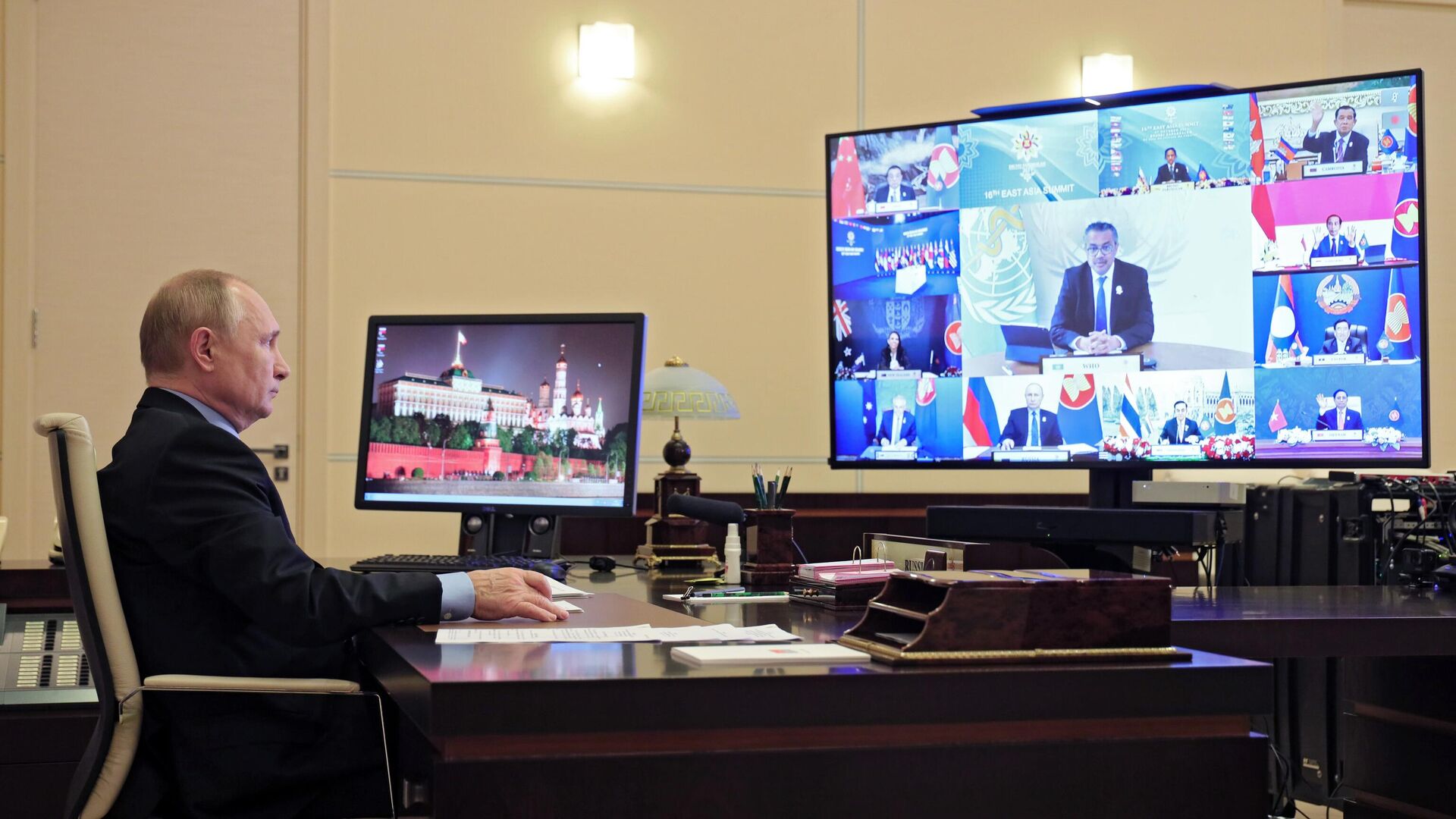 Президент РФ Владимир Путин принял участие в работе XVI Восточноазиатского саммита - РИА Новости, 1920, 27.10.2021