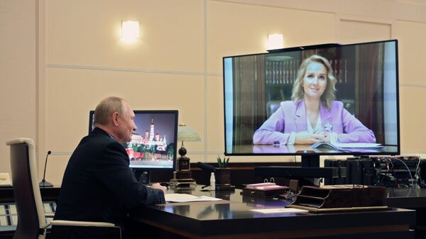 Президент РФ Владимир Путин во время встречи в режиме видеоконференции с Марией Львовой-Беловой