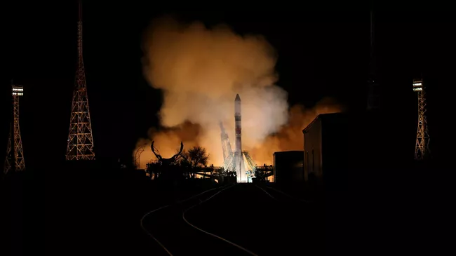 Запуск ракеты-носителя Союз-2.1а с грузовым кораблем Прогресс МС-18 со стартовой площадки космодрома Байконур