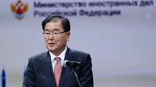 Министр иностранных дел Южной Кореи Чон Ый Ен на церемонии закрытия года взаимных обменов между РФ и Республикой Корея в Москве