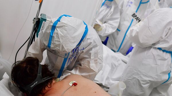 Лечение больных с COVID-19 в резервном госпитале в АТЦ Москва