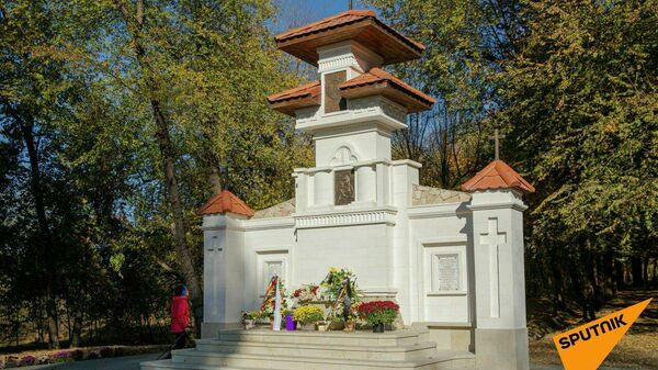 Памятник солдатам румынской армии, которые воевали на стороне нацистской Германии, в центре Кишинева в парке Валя Морилор
