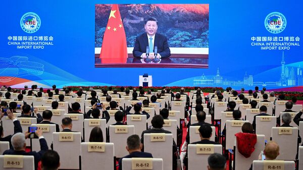 Генеральный секретарь ЦК Коммунистической партии Китая Си Цзиньпин произносит речь на церемонии открытия Китайской международной импортной выставки (CIIE) в Шанхае