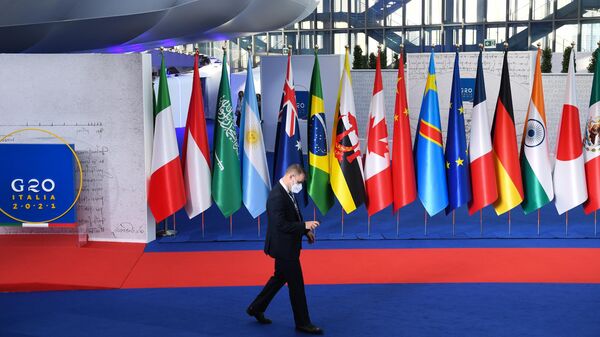 У конгресс-центра La Nuvela в Риме перед началом саммита Группы двадцати