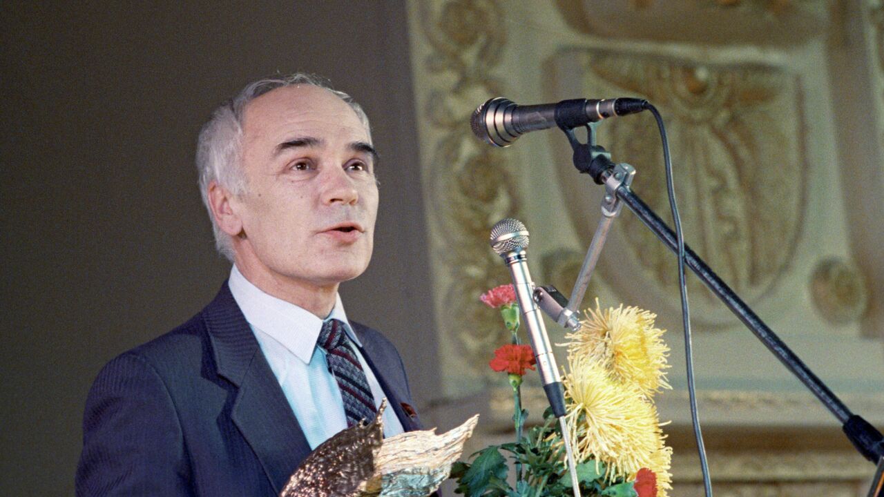 Юрий клепиков режиссер биография личная жизнь Умер сценарист фильмов Германа и Кончаловского Юрий Клепиков - РИА Новости, 01.1