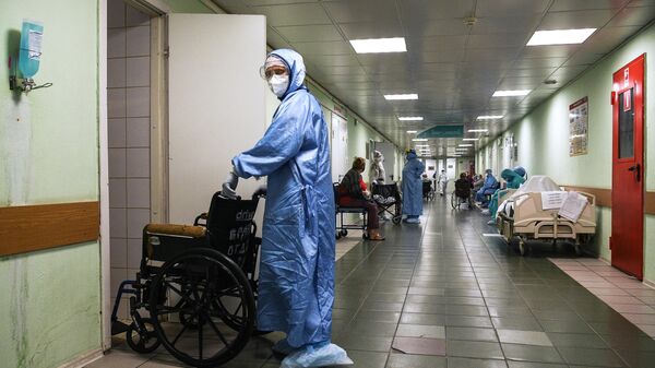 В Москве выявили 6305 новых случаев заражения коронавирусом