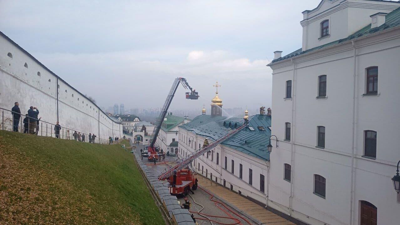 Пожар в Киево-Печорской Лавре. 4 ноября 2021 - РИА Новости, 1920, 04.11.2021