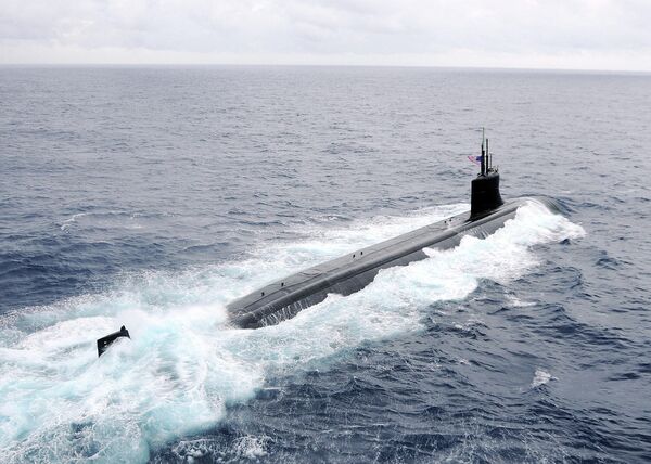 Подводная лодка типа Seawolf USS Connecticut (SSN 22) в Тихом океане Подводная лодка типа Seawolf USS Connecticut (SSN 22) в Тихом океане