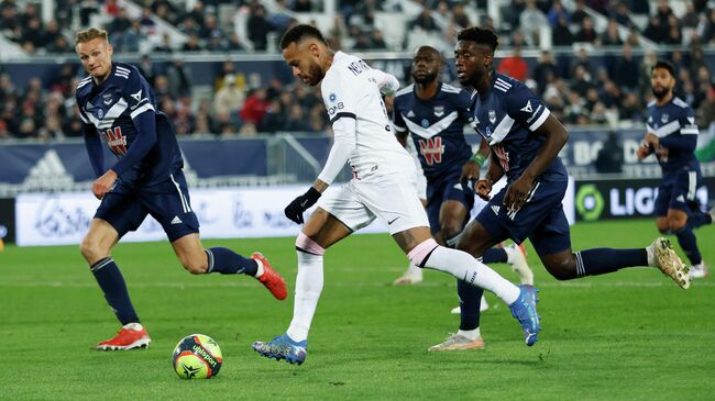 Soccer Football - Ligue 1 - Bordeaux v Paris St Germain - Matmut Atlantique, Bordeaux, France - November 6, 2021 Paris St Germain's Neymar in action REUTERS/Stephane Mahe