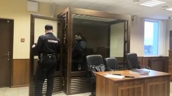 Обвиняемый в покушении на убийство в Новой Москве в зале суда. Кадр из видео