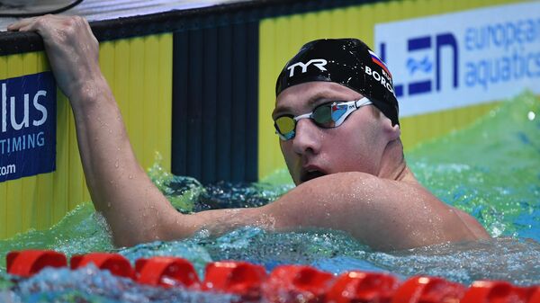Илья Бородин (Россия) после финального заплыва на 400 метров комплексом среди мужчин на чемпионате Европы по плаванию на короткой воде в Казани.