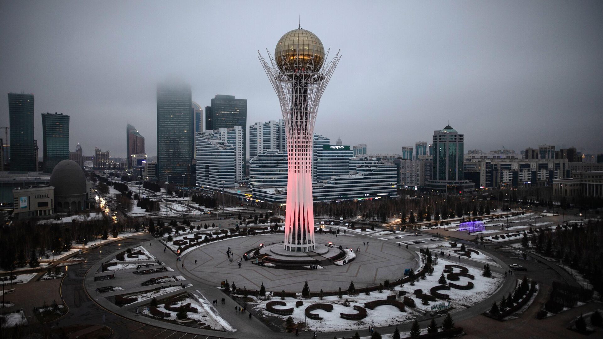 Монумент Астана-Байтерек в Нур-Султане - РИА Новости, 1920, 11.01.2022