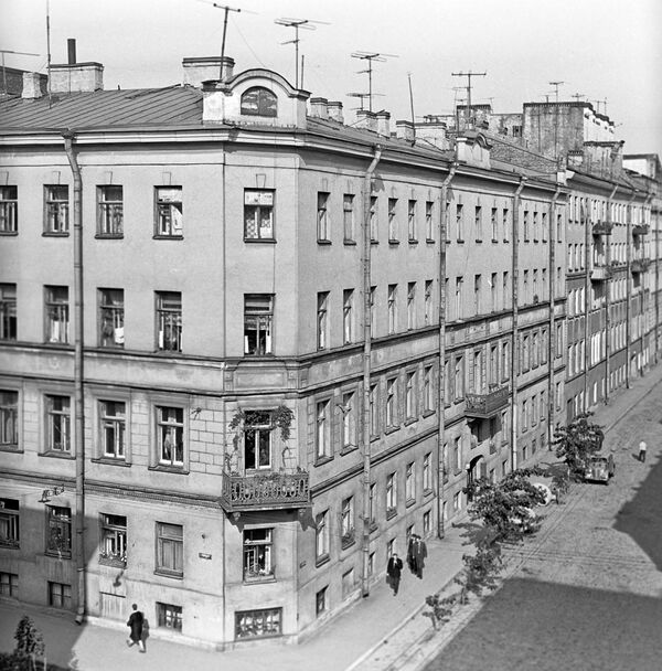 Бывший Дом купца И. М. Алонкина на углу Казначейской и Столярного переулка в Санкт-Петербурге