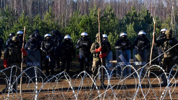 Сотрудники польской полиции на польско-белорусской границе